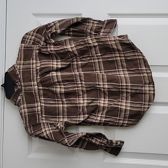 Basic Editions Boy's Button Up Long Sleeve Shirt - Picture 6 of 10